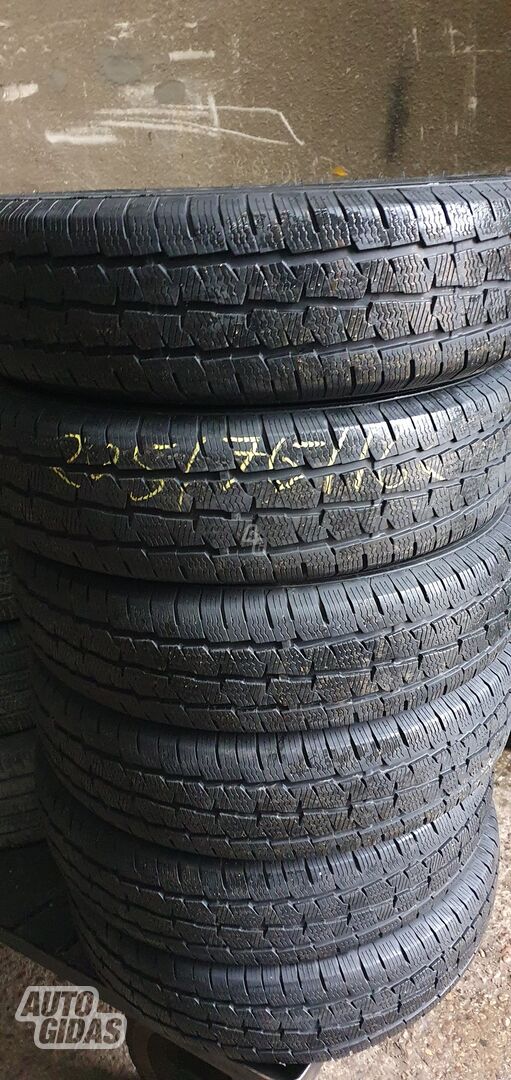 SU C RAIDE R16C universal tyres minivans