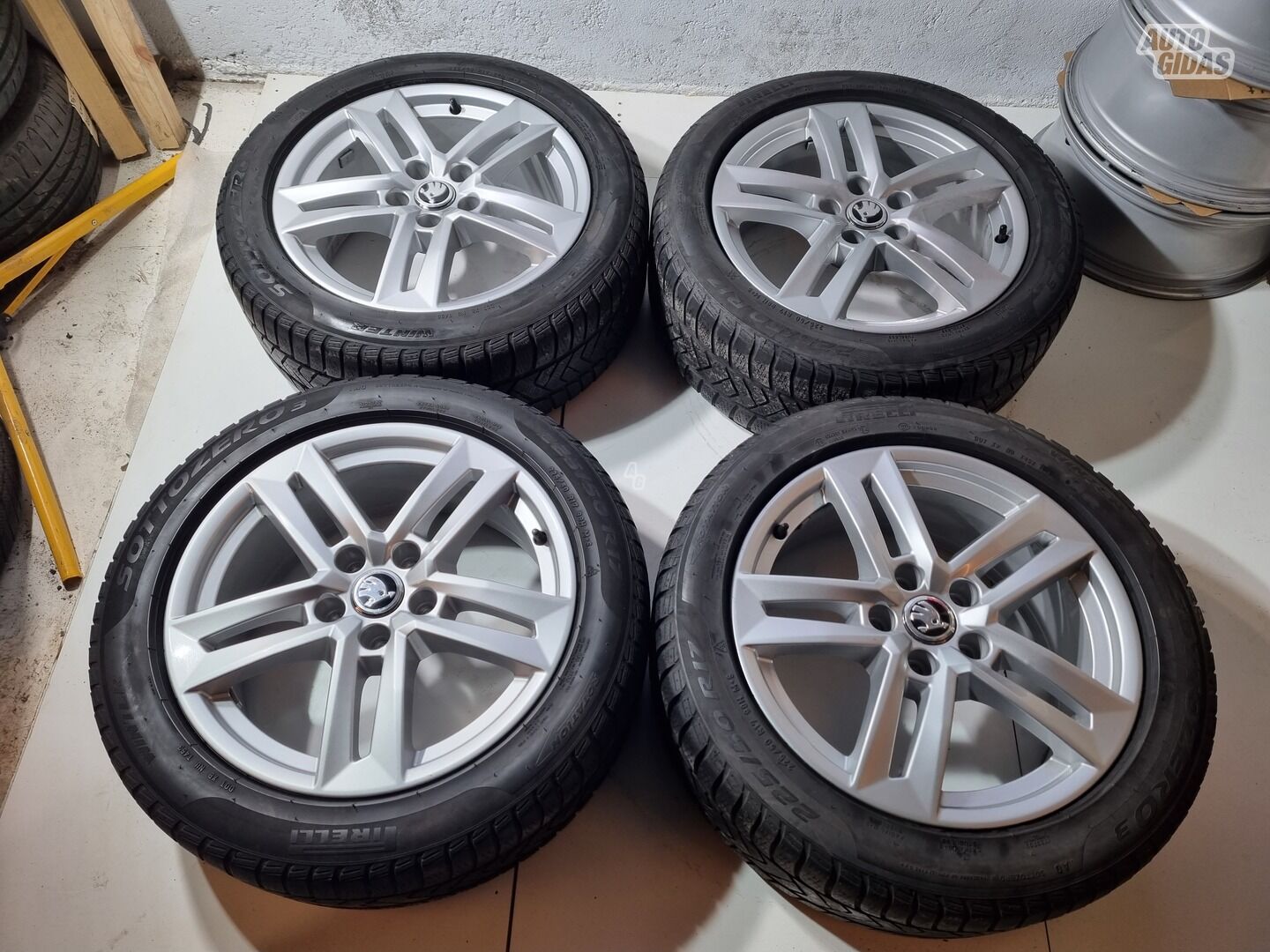 Skoda Superb R17 Superb light alloy R17 rims