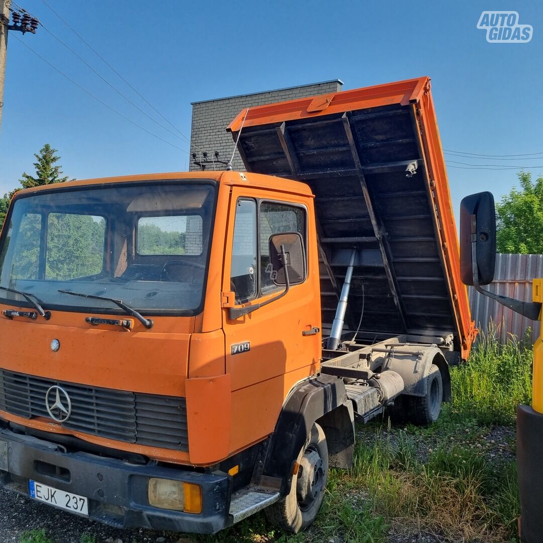 Mercedes-Benz 6800 1988 y Dump truck