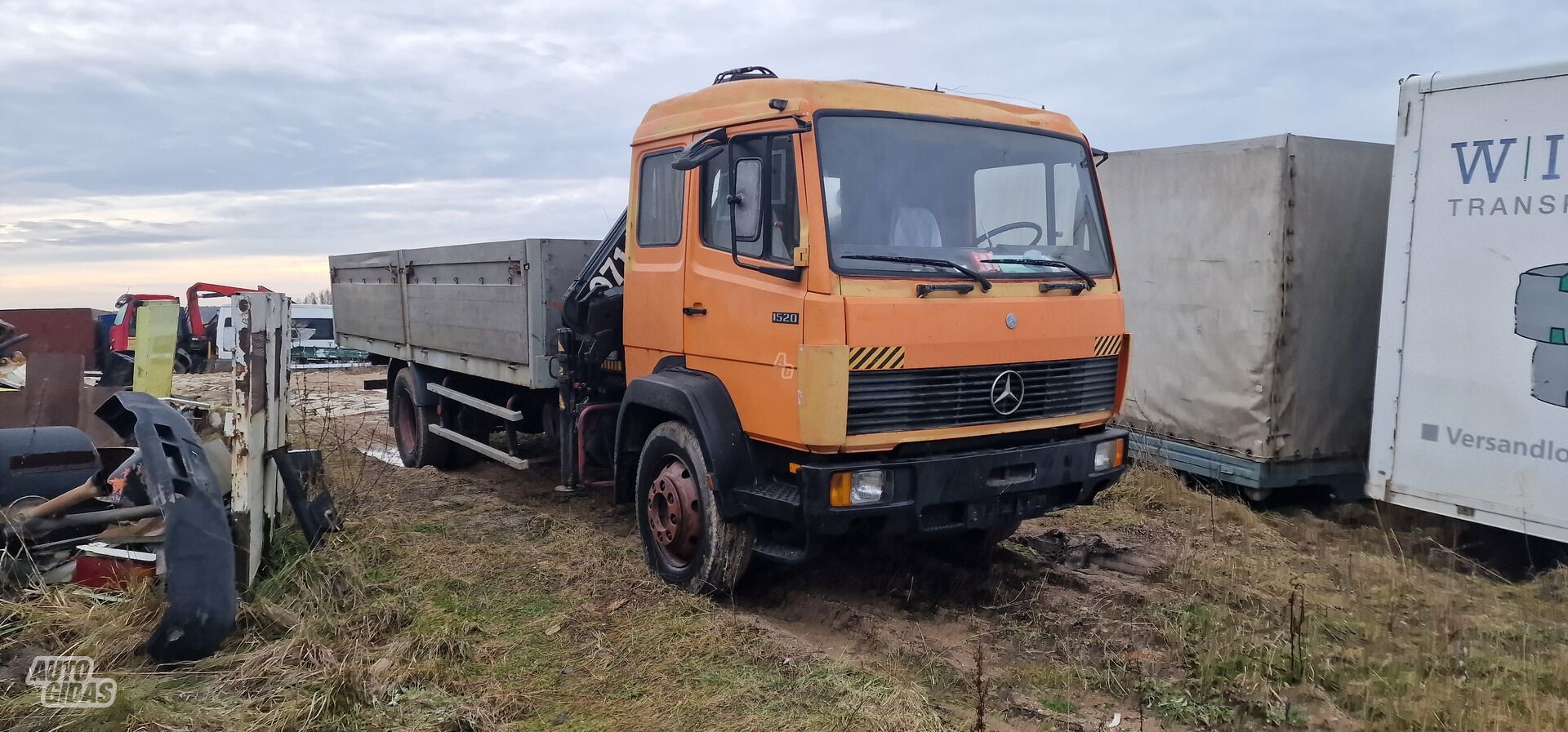 Mercedes-Benz 15 20 1992 y Dump truck with crane