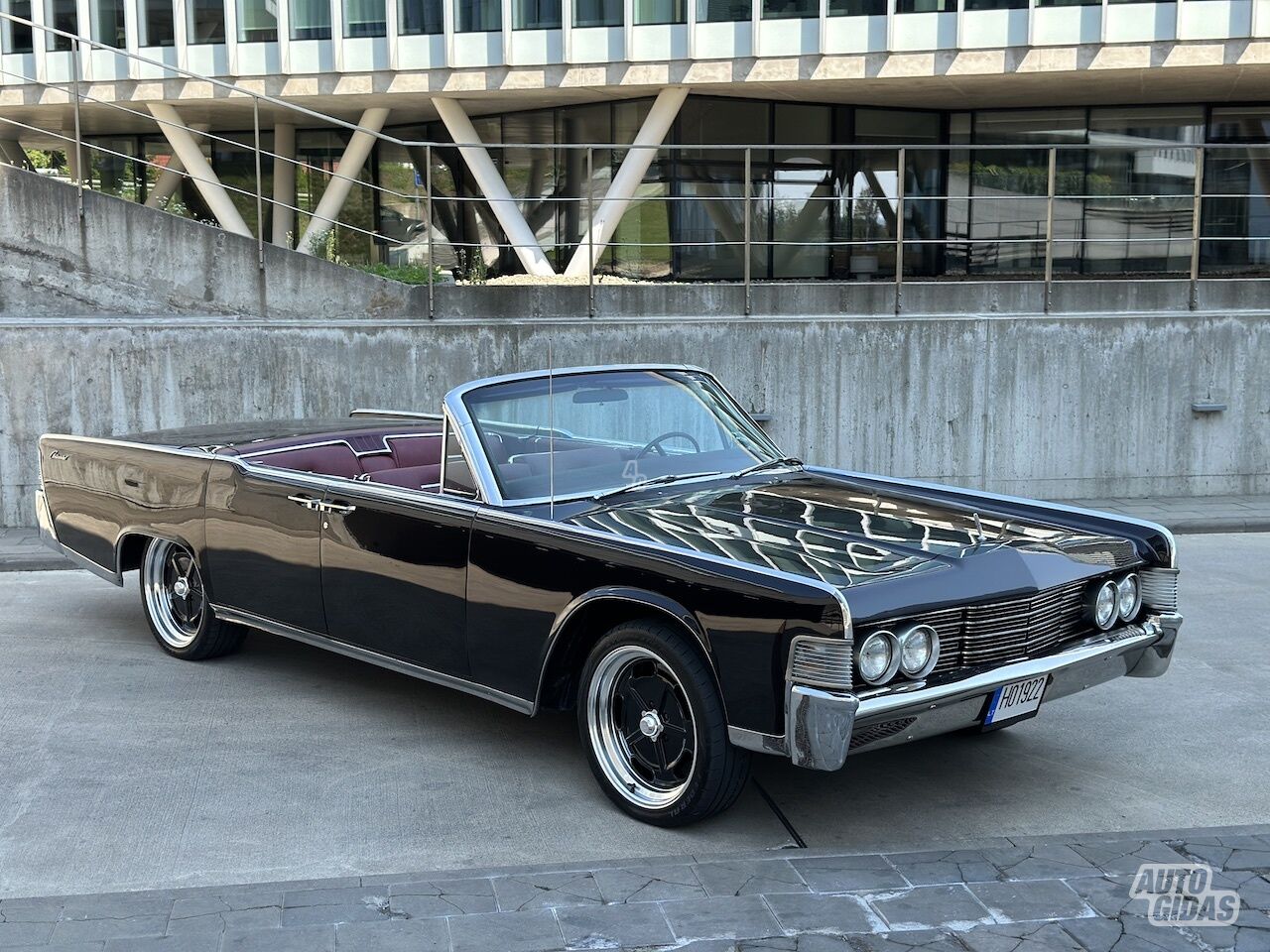 Lincoln Continental 1965 m nuoma
