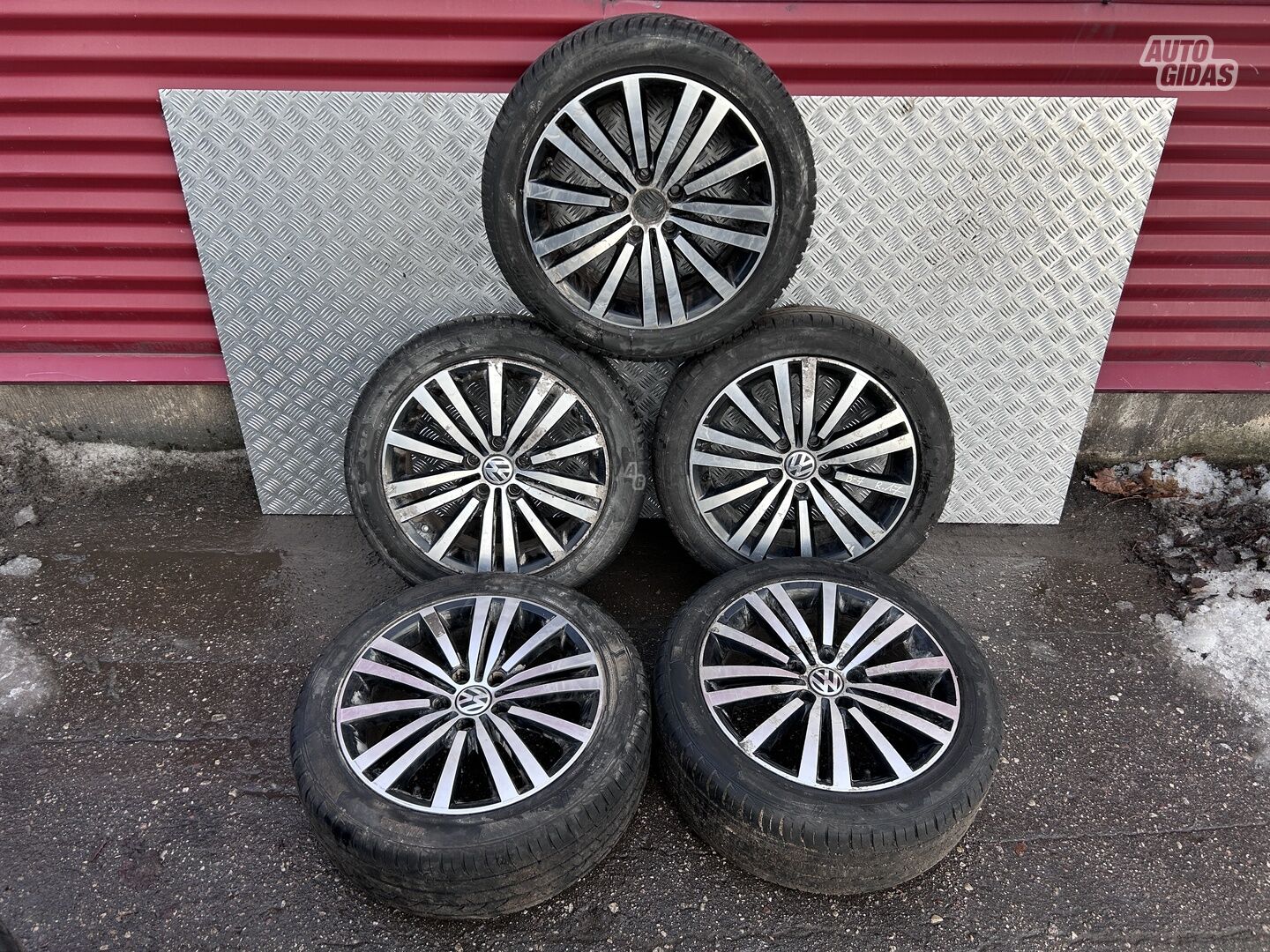 Volkswagen Passat R17 литые диски