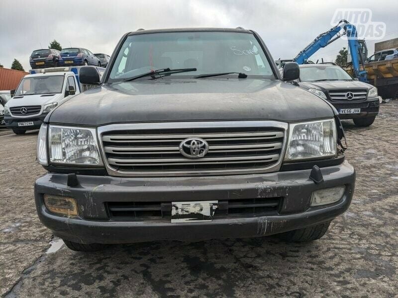 Toyota Land Cruiser IV 2003 г запчясти