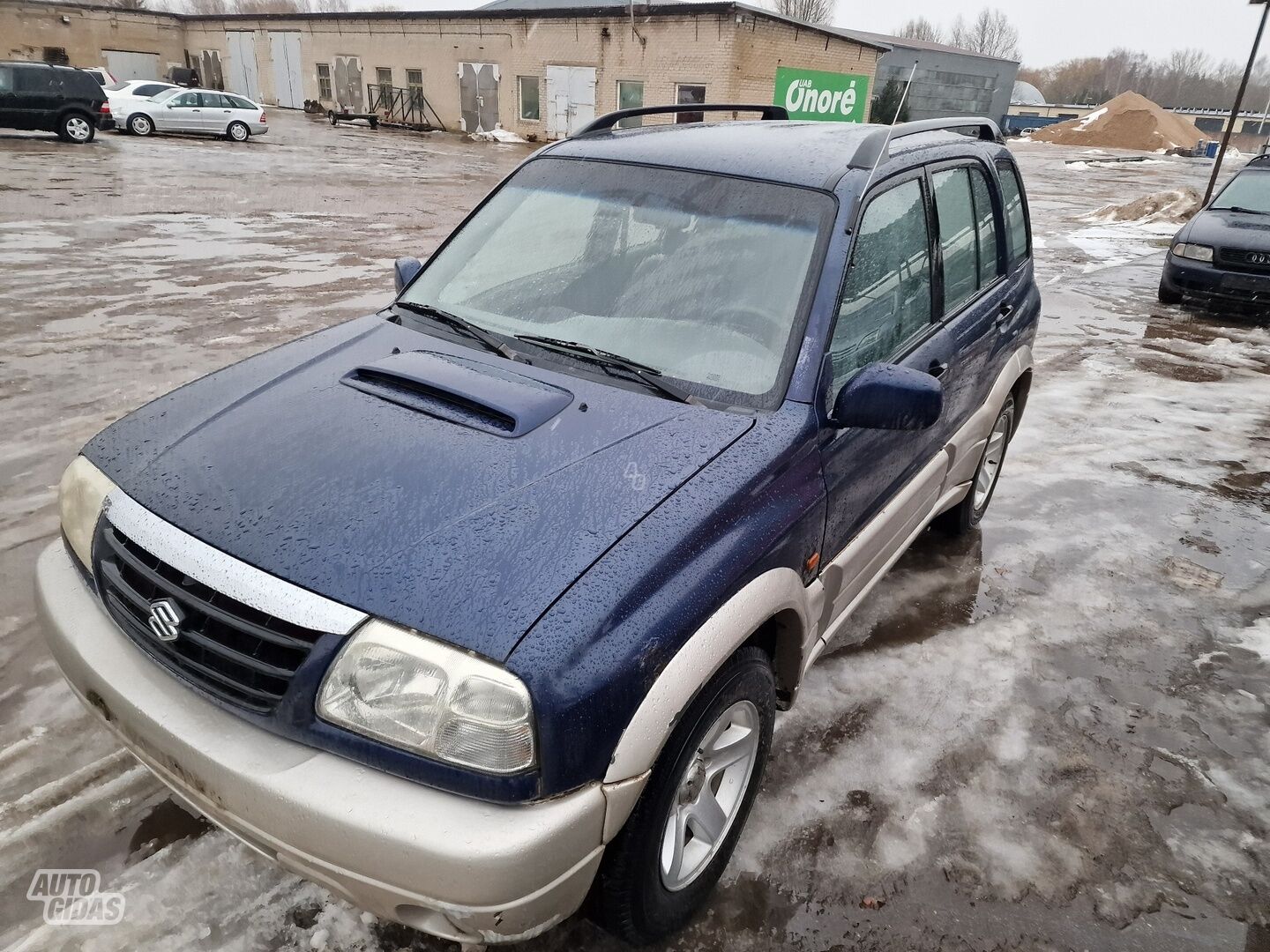 Suzuki Grand Vitara 2000 m dalys