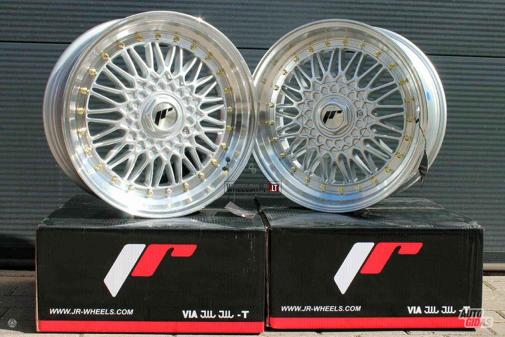 Japan Racing JR9 Silver + Gold Rivets light alloy R15 rims