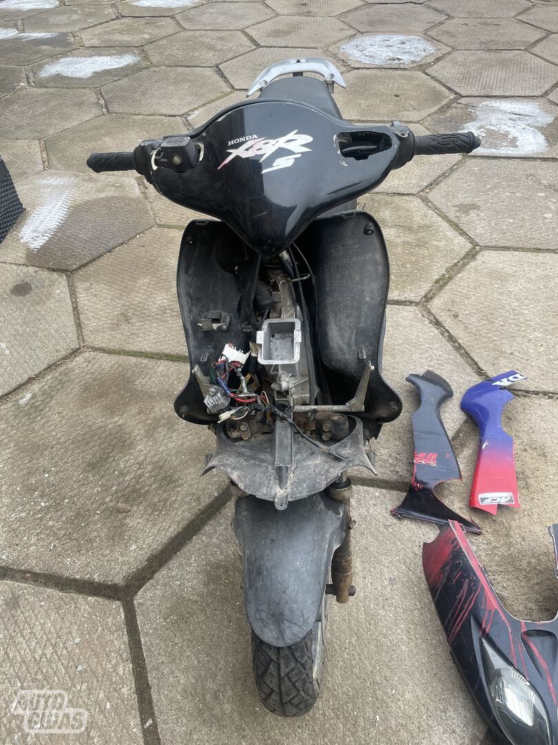Scooter / moped Honda X8R 2002 y parts