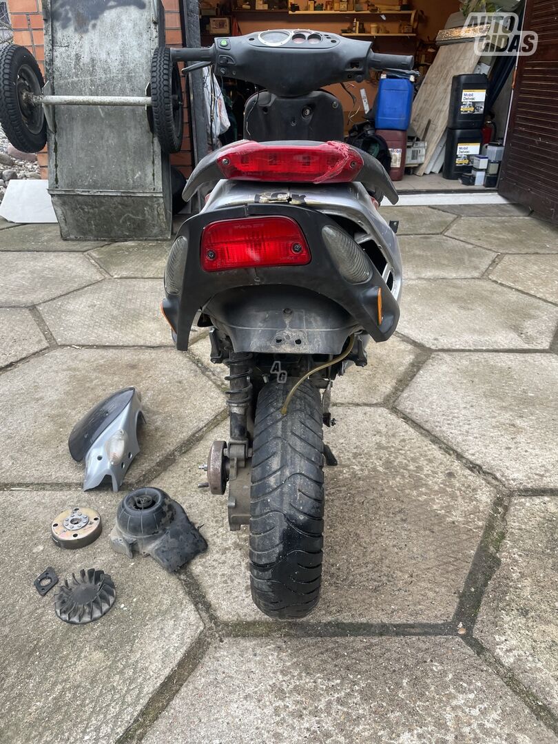 Scooter / moped Piaggio NRG 2002 y parts