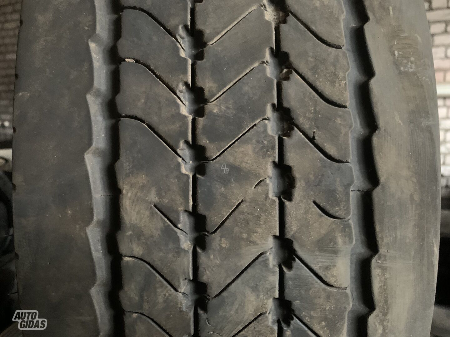 Goodyear KMAX S R19.5 universal tyres trucks and buses