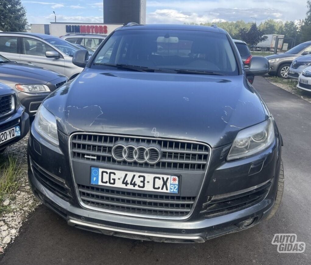 Audi Q7 2008 y Off-road / Crossover