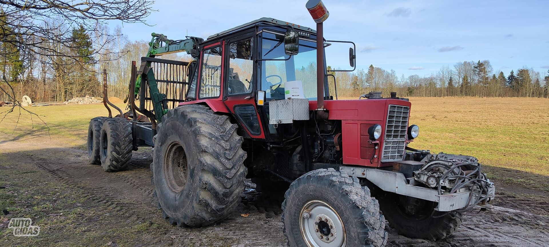 MTZ 1998 m Miško traktorius