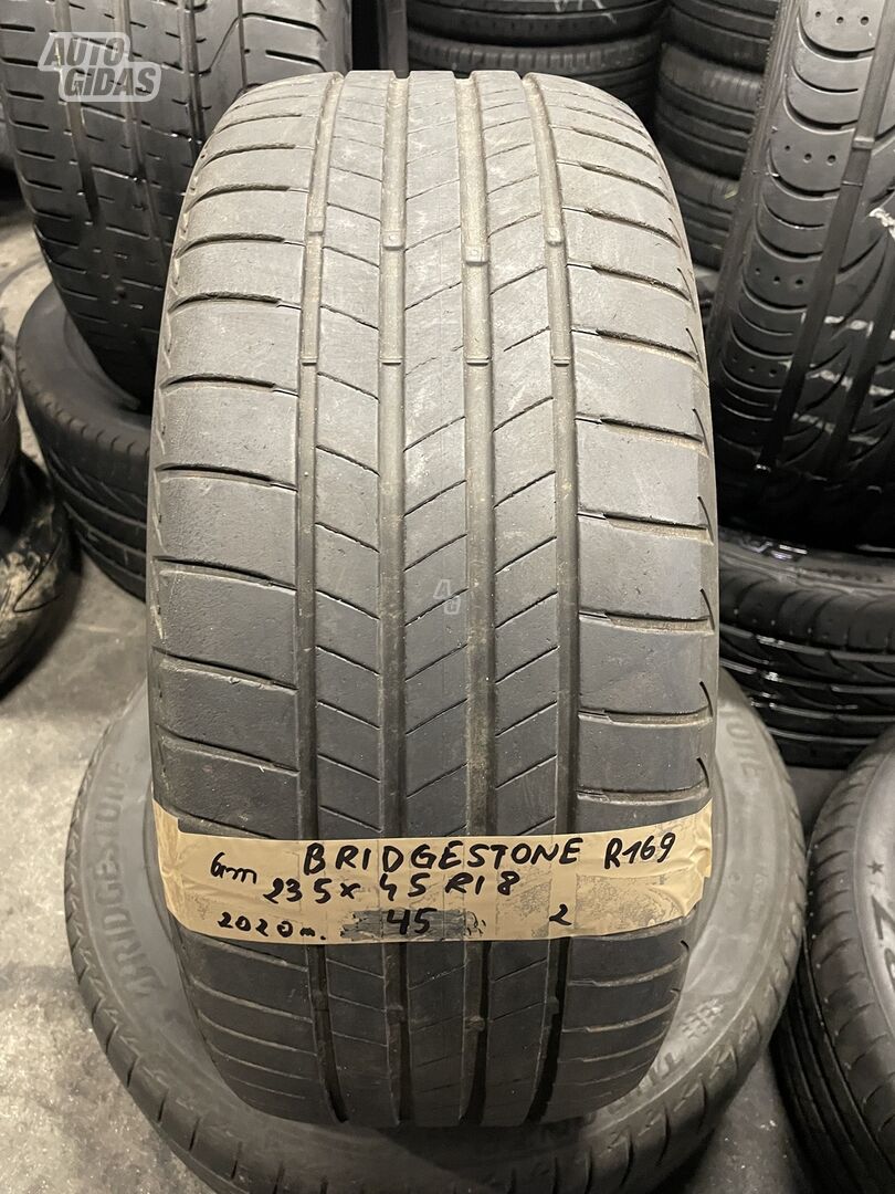 Bridgestone R18 летние шины для автомобилей