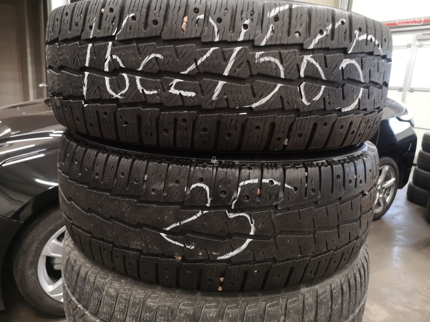 Michelin R16C universal tyres minivans