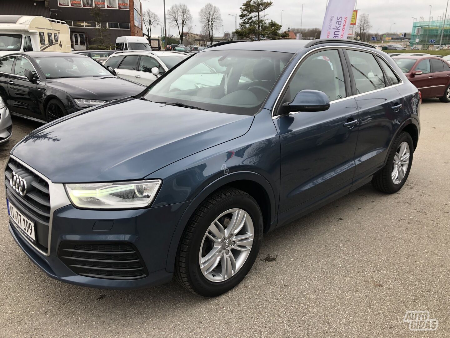 Audi Q3 2018 y Off-road / Crossover