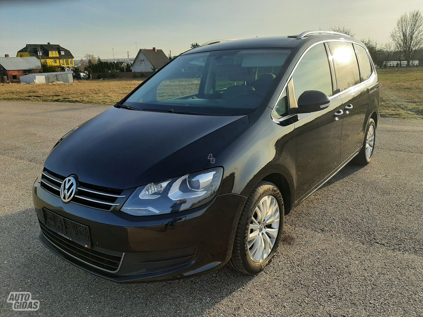 Volkswagen Sharan 2012 y Van