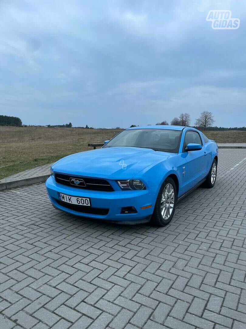 Ford Mustang 2012 г Купе