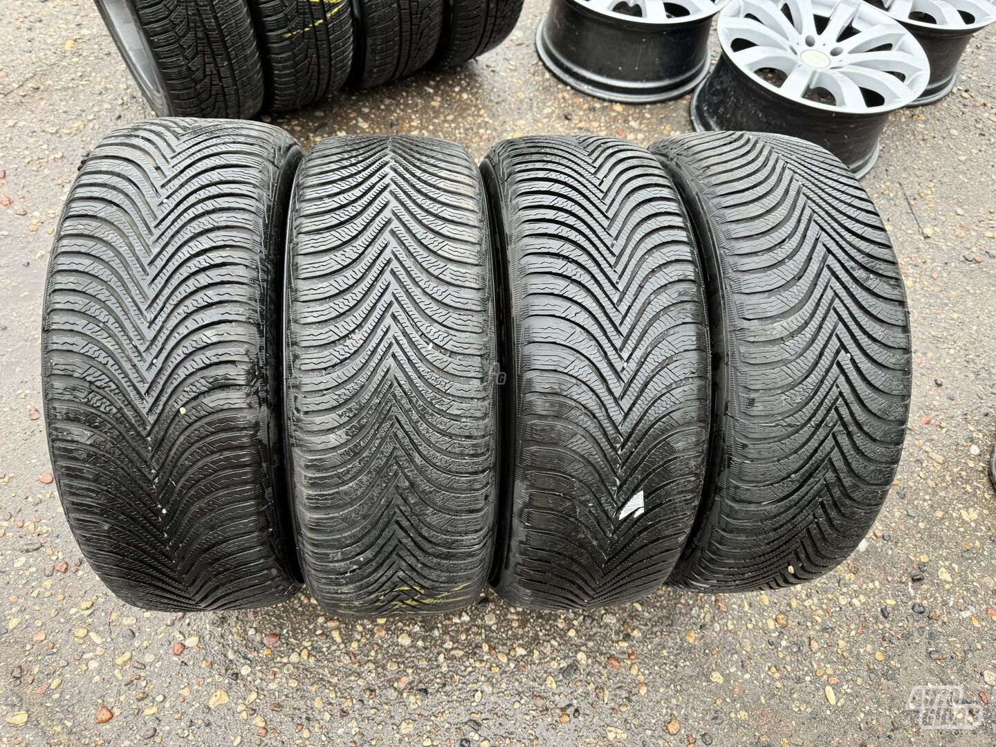 Michelin Siunciam,  R17 universal tyres passanger car