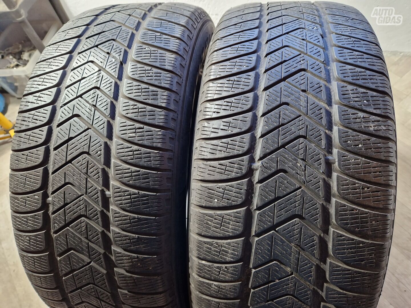 Pirelli 4-5mm R18 universal tyres passanger car