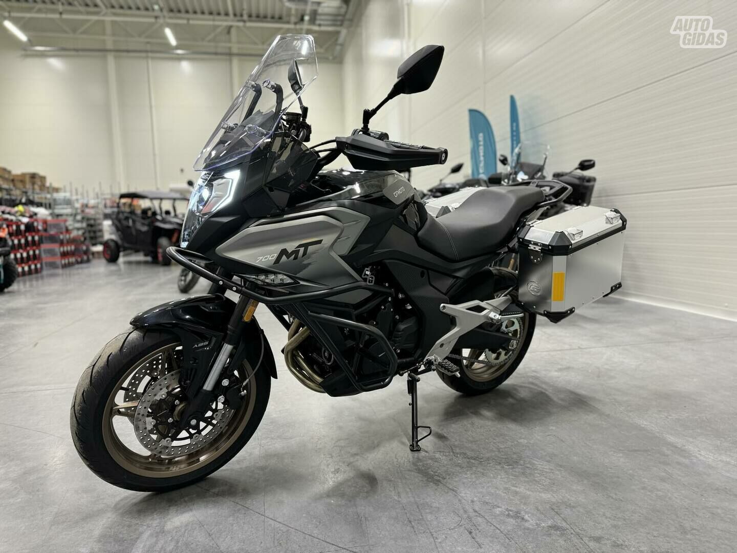 CFMOTO 700MT 2024 y Touring / Sport Touring motorcycle