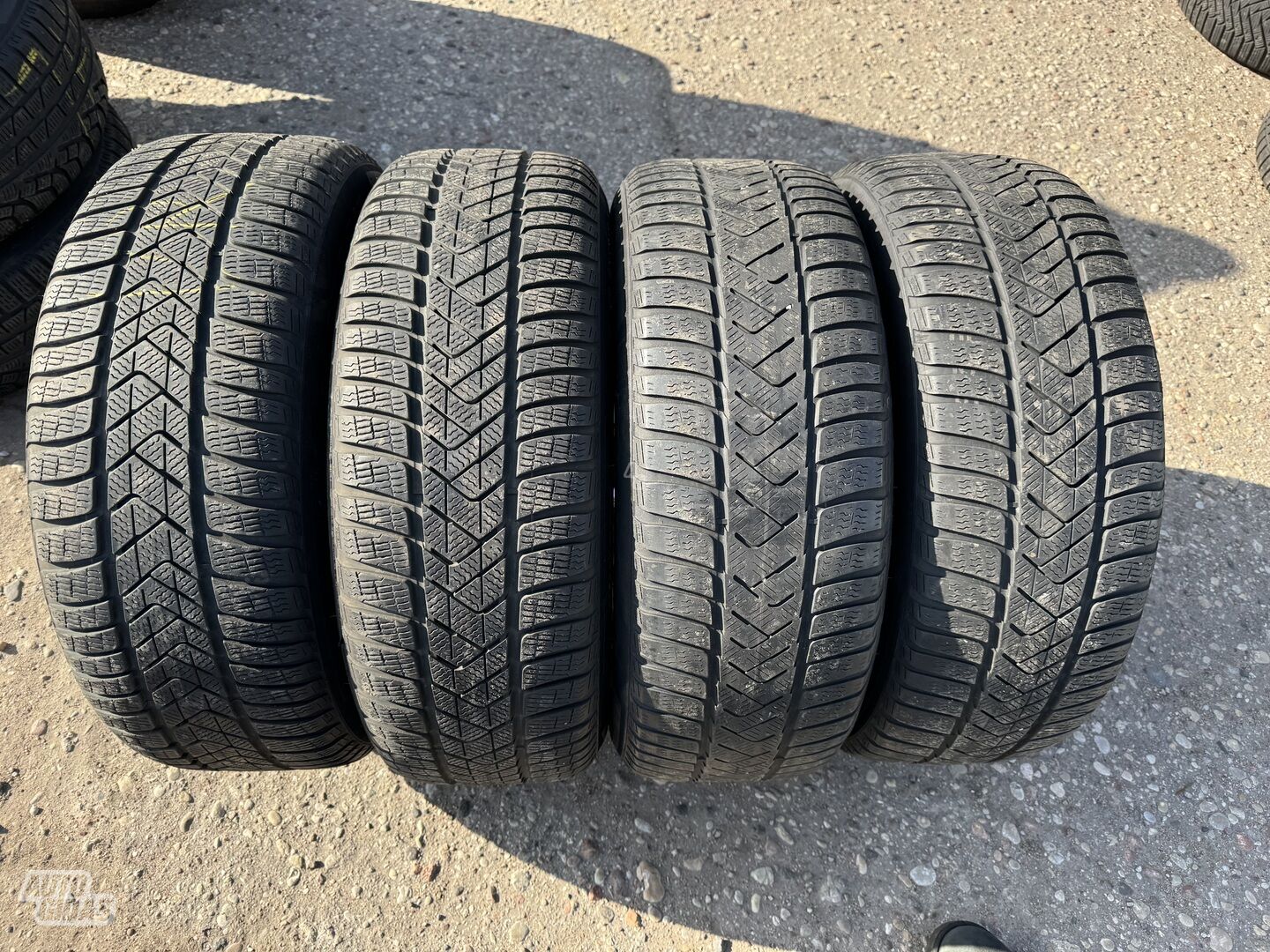 Pirelli Siunciam, 5-6mm 2021 R17 universal tyres passanger car