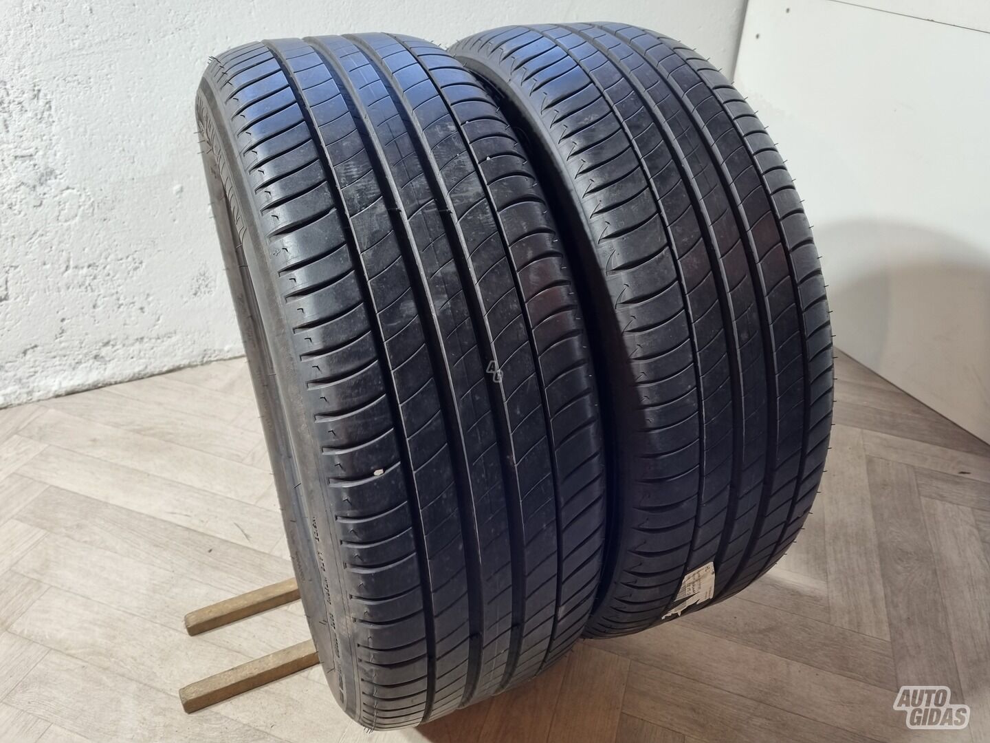 Michelin 6-7mm R18 летние шины для автомобилей