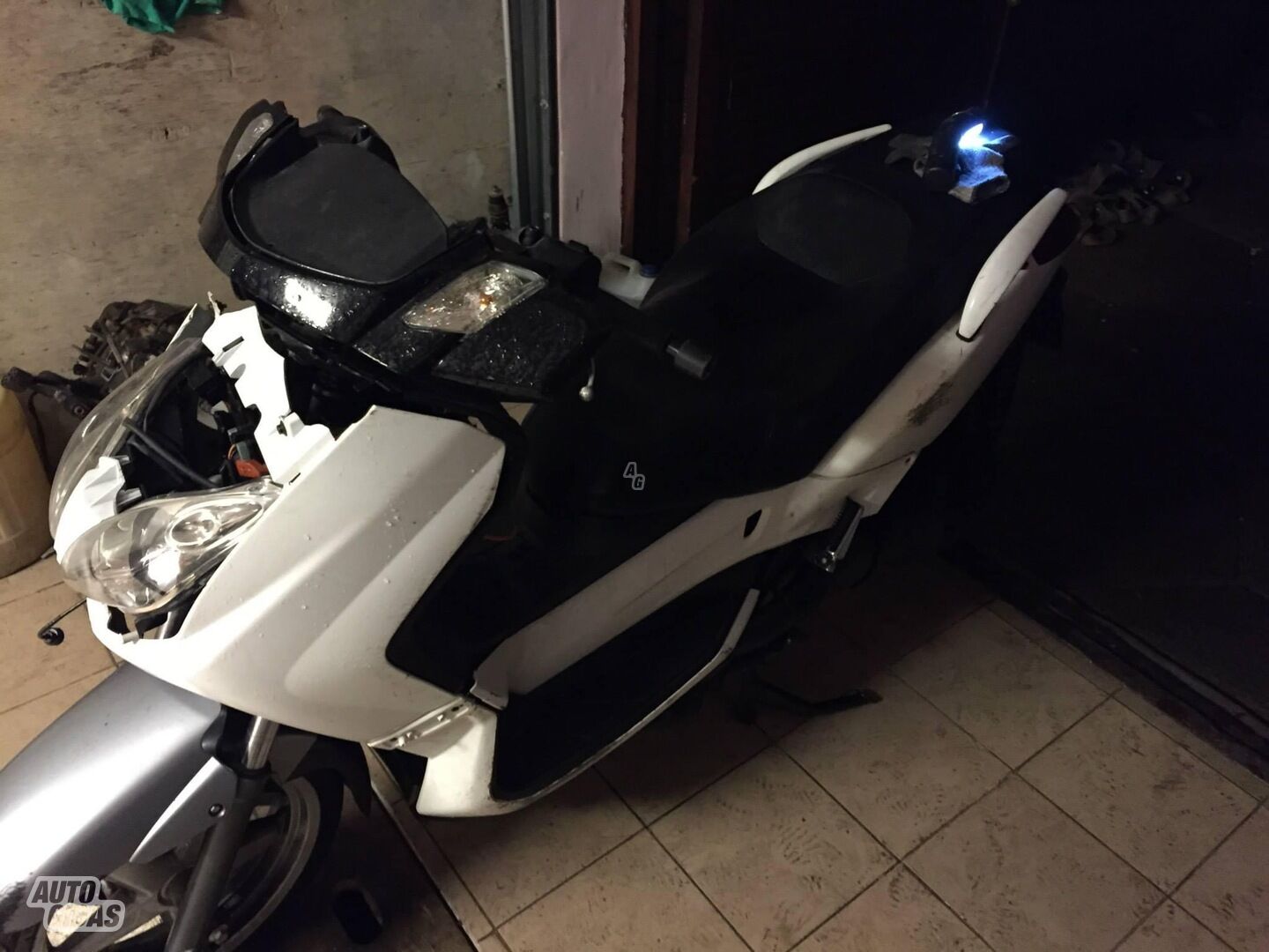 Scooter / moped Yamaha X-max 2006 y parts