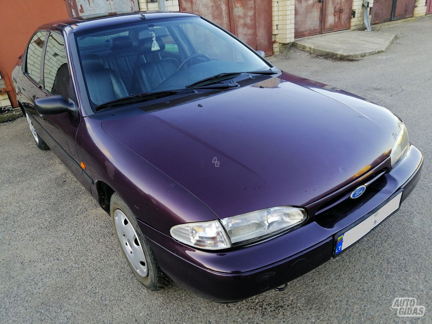 Ford Mondeo 1995 г Седан