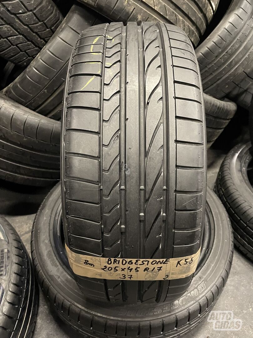 Bridgestone R17 летние шины для автомобилей
