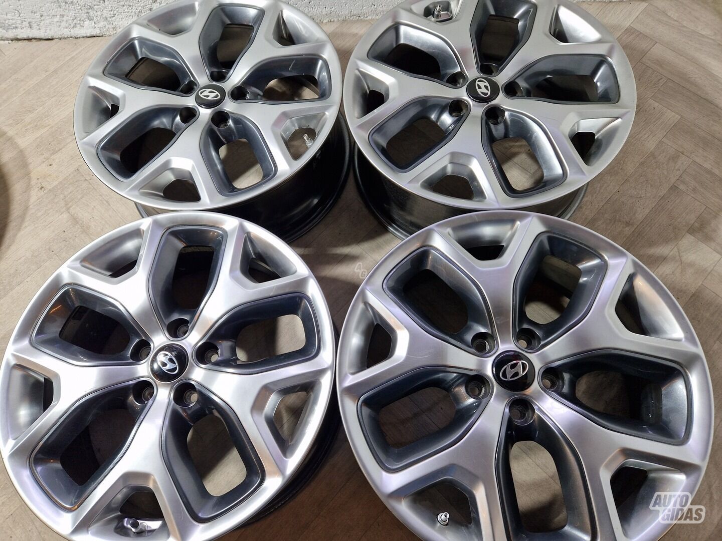 Hyundai R19 light alloy R19 rims