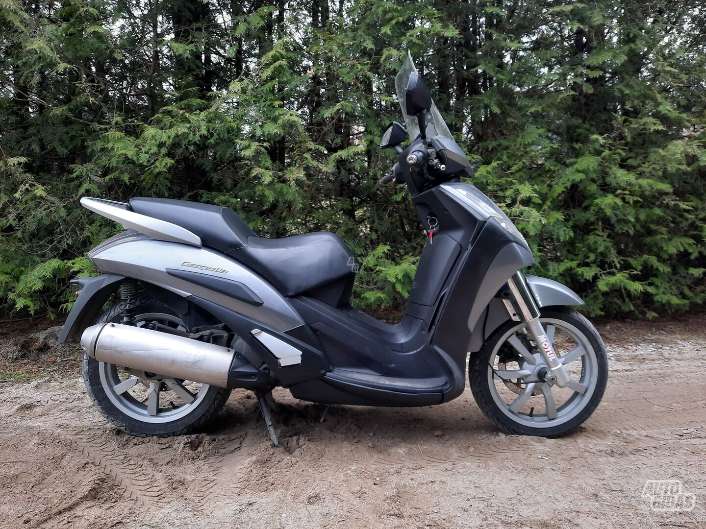 Peugeot Geopolis 2008 y Scooter / moped