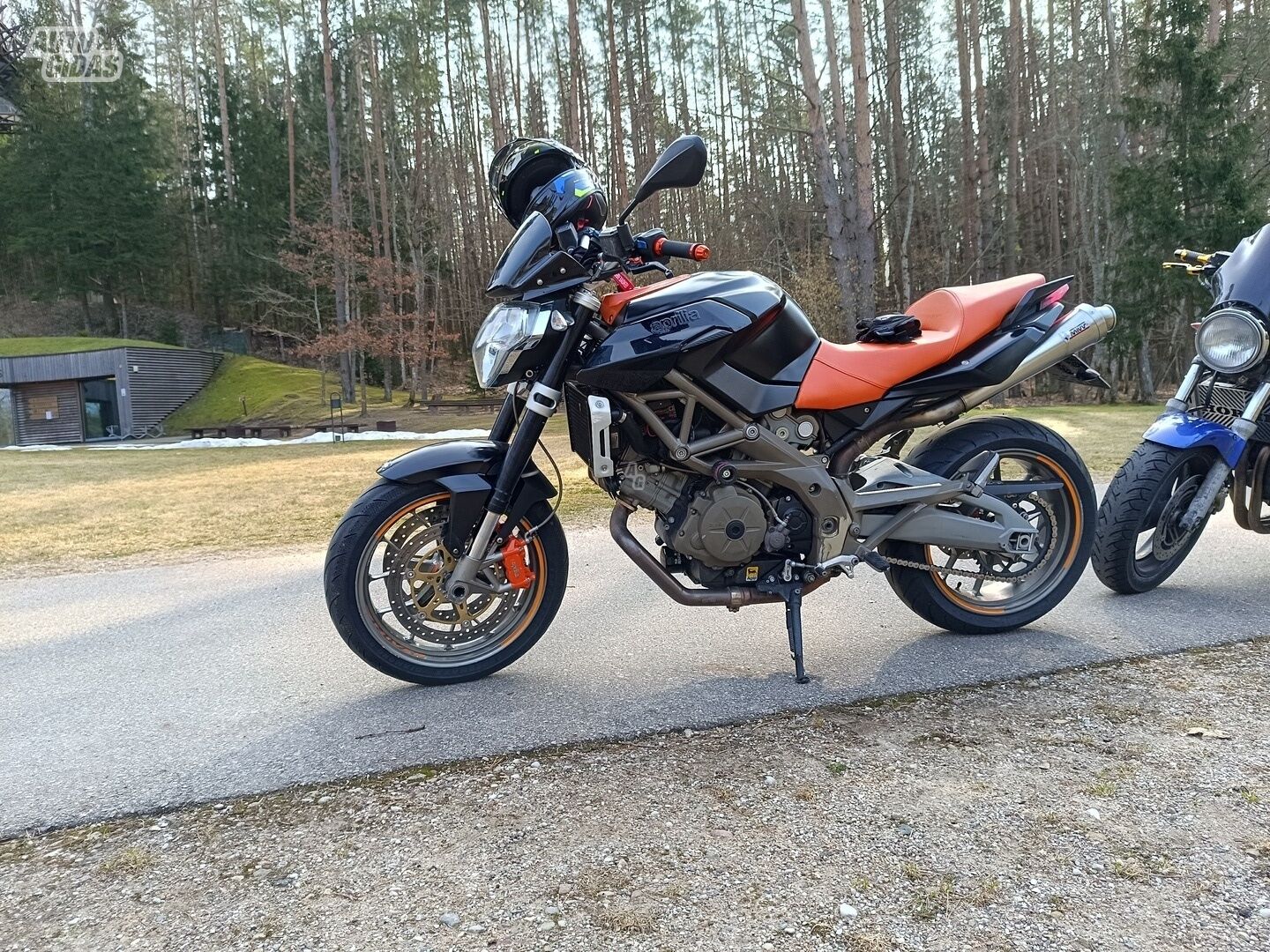 Aprilia Shiver 2009 y Classical / Streetbike motorcycle