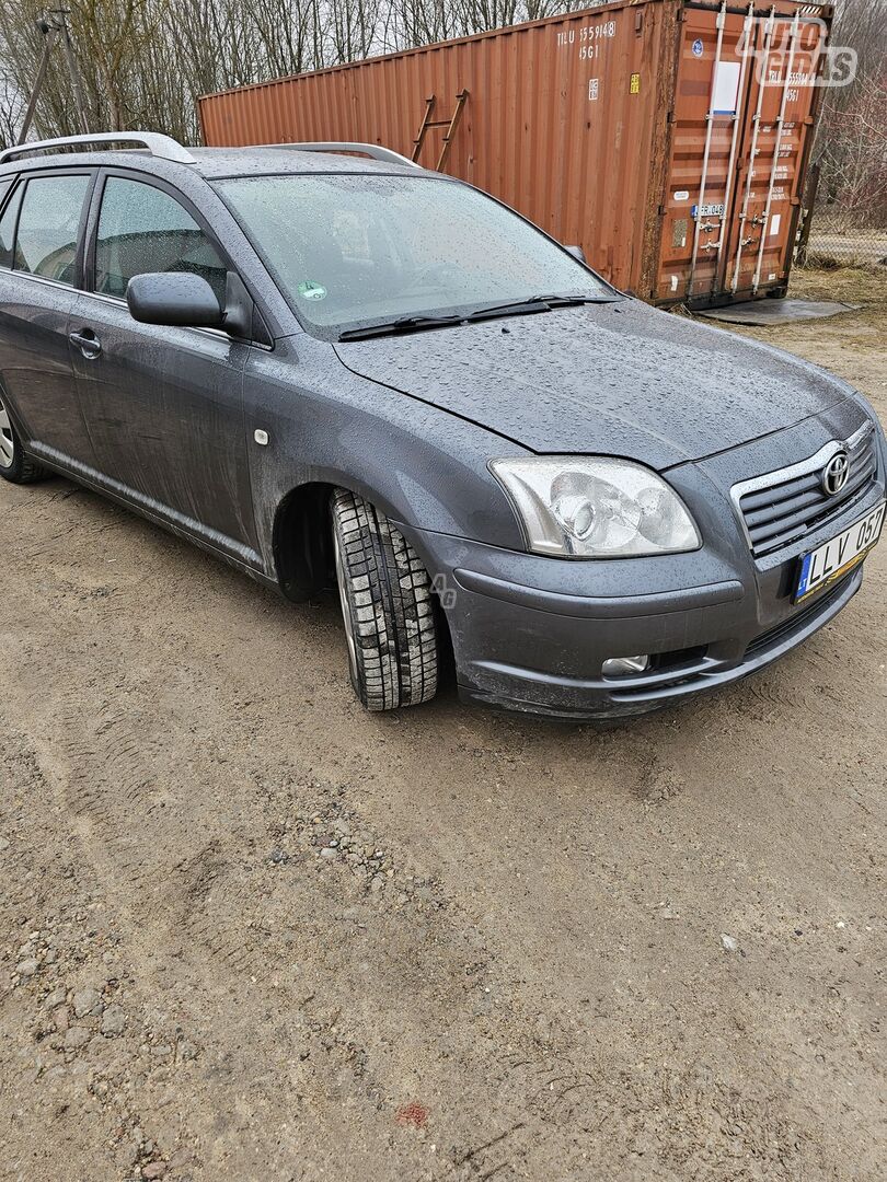 Toyota Avensis II 2006 y parts