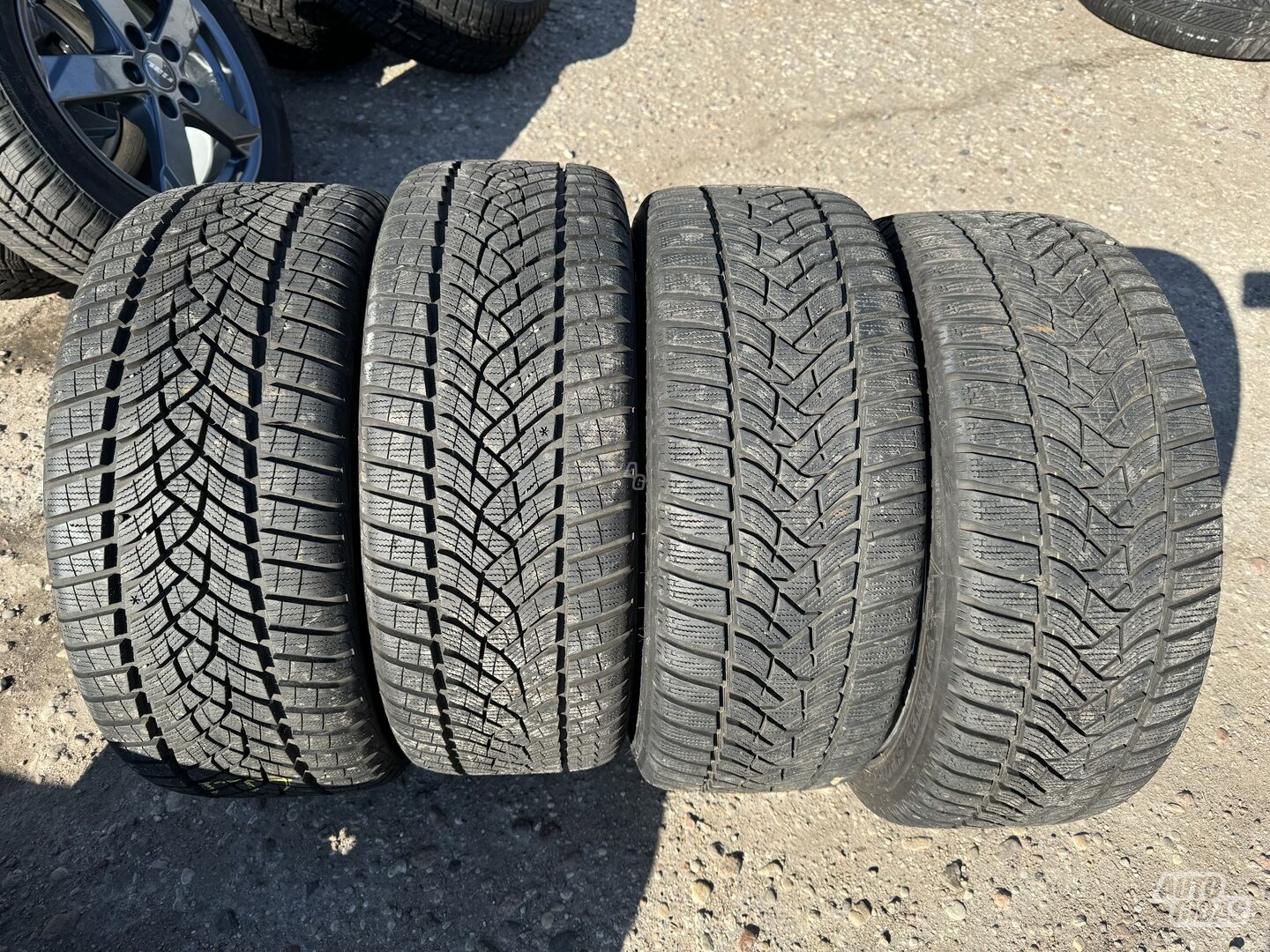 Dunlop Siunciam, 8mm 2019 R18 universal tyres passanger car