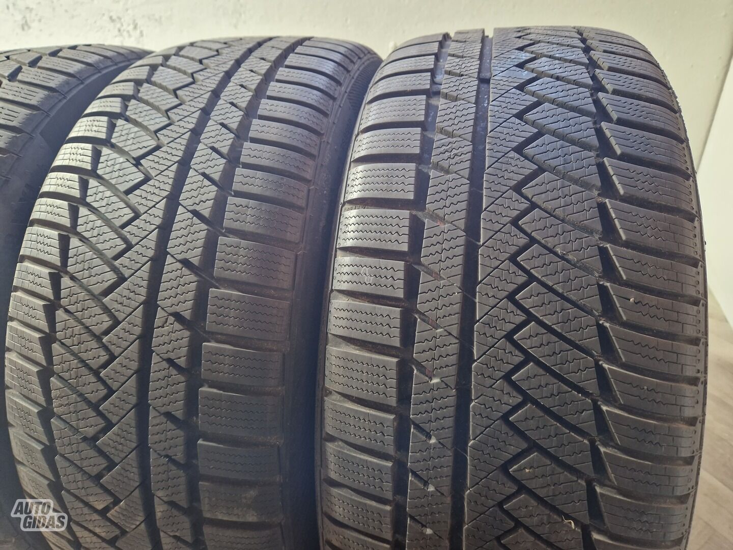 Continental 8-9mm, 2021m R18 winter tyres passanger car