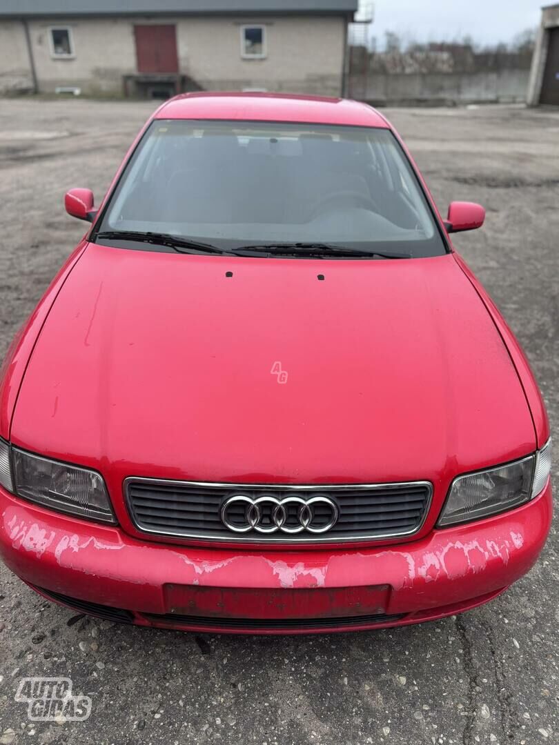 Audi A4 1999 г запчясти