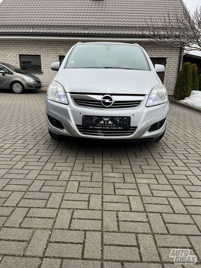 Opel Zafira 2012 y Van