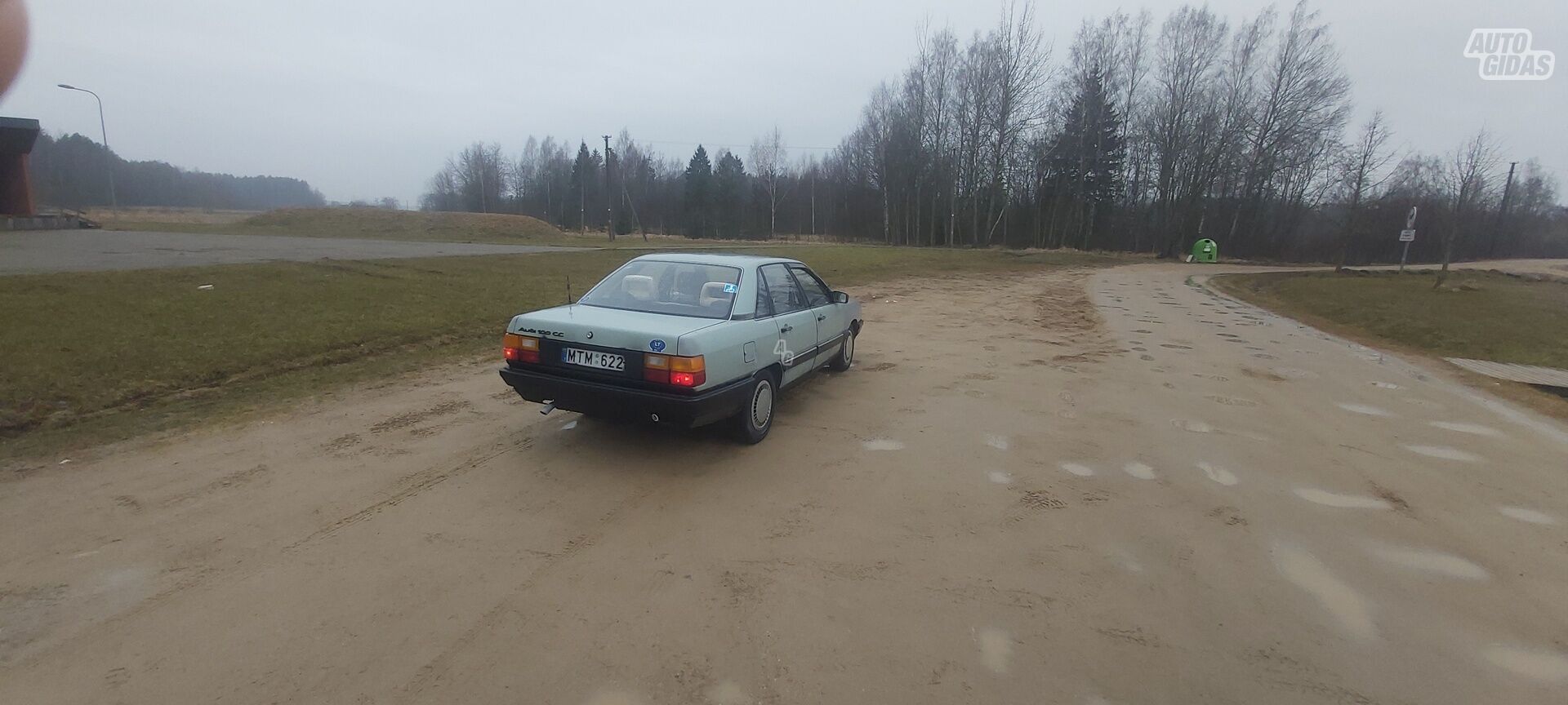 Audi 100 1985 г Седан