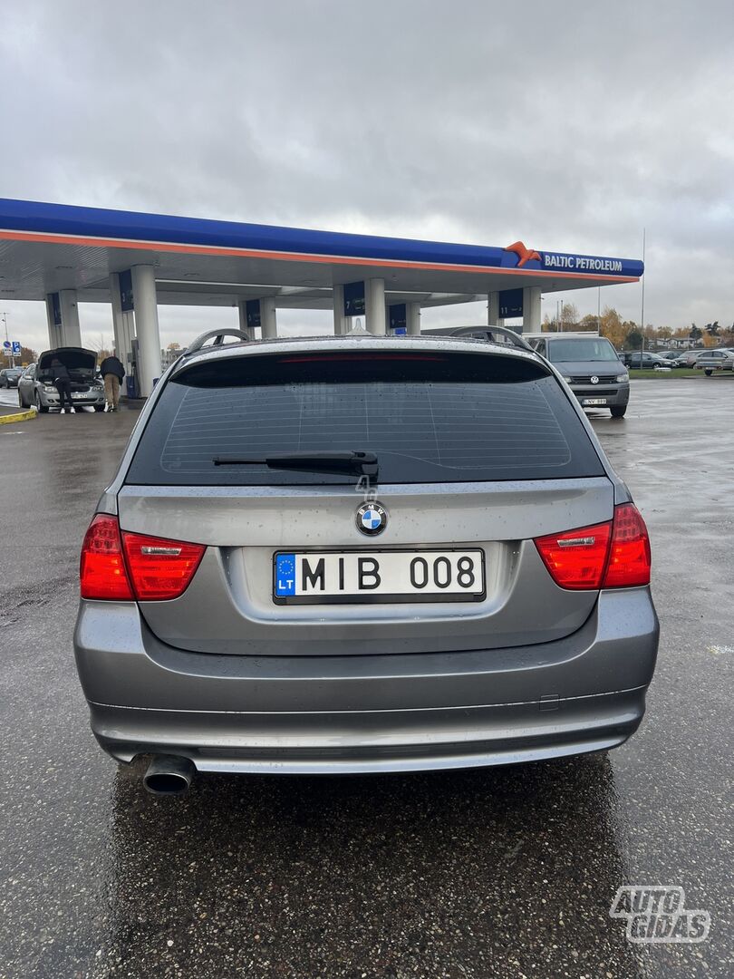 Bmw 318 d Touring 2010 г