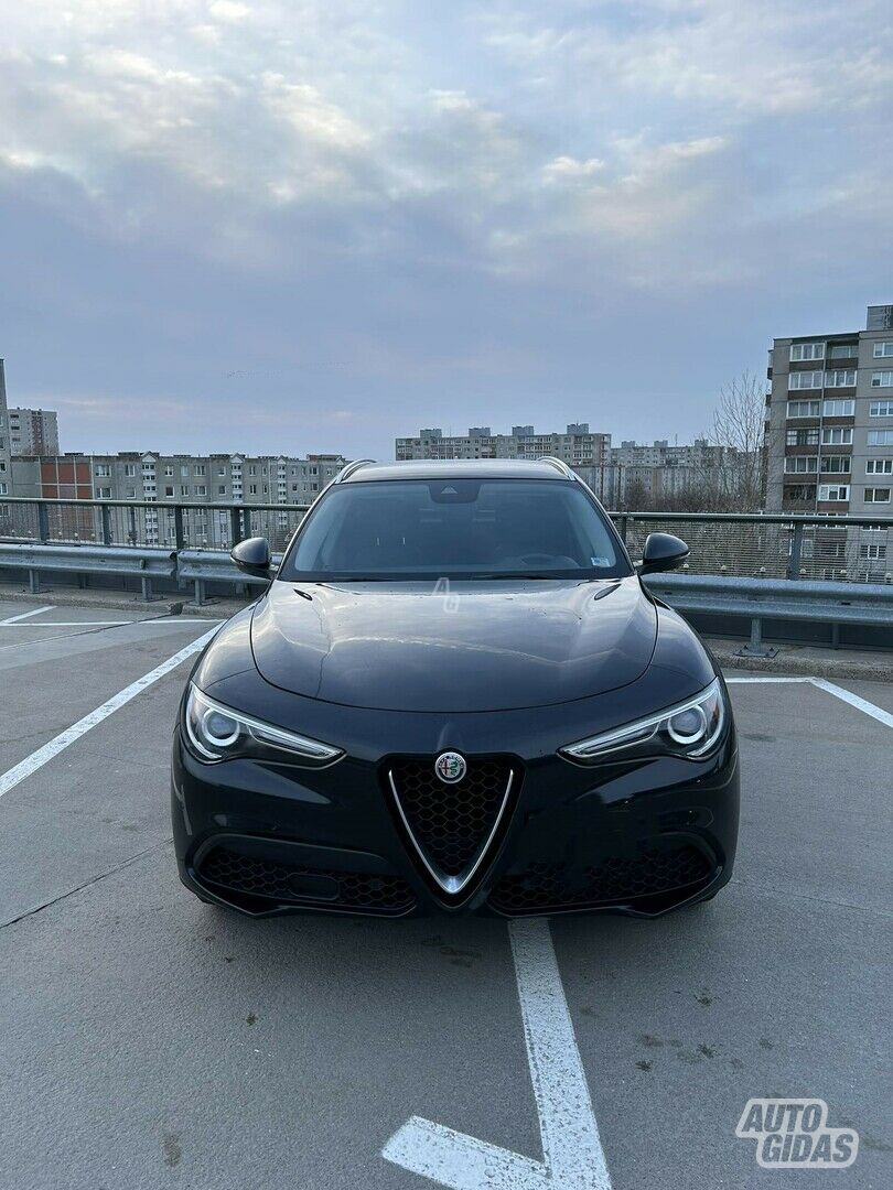 Alfa Romeo Stelvio 2018 г Внедорожник