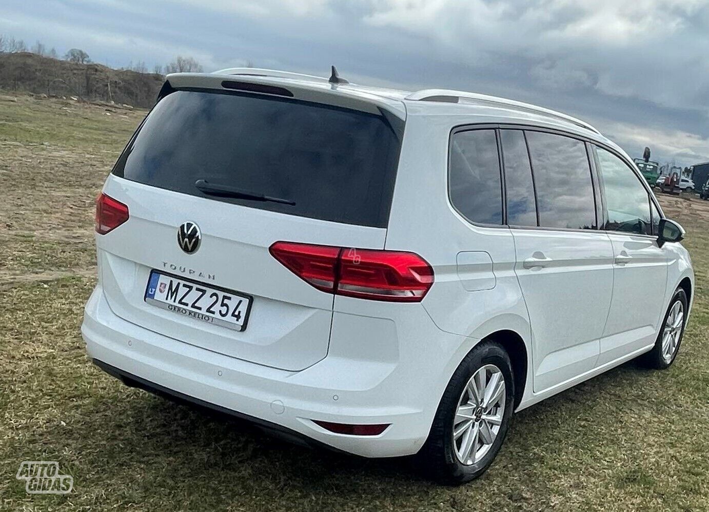 Volkswagen Touran 2021 m Vienatūris