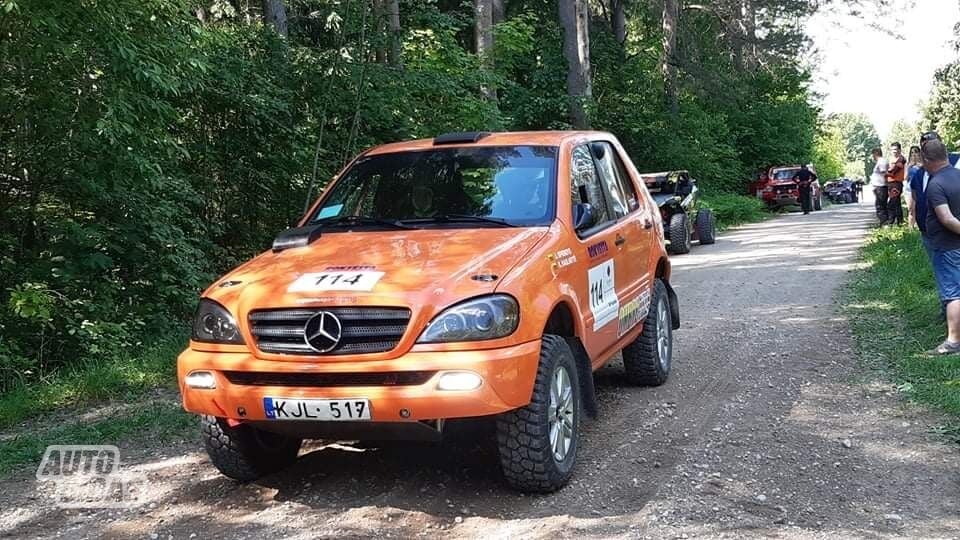 Mercedes-Benz ML 300 2003 г Купе