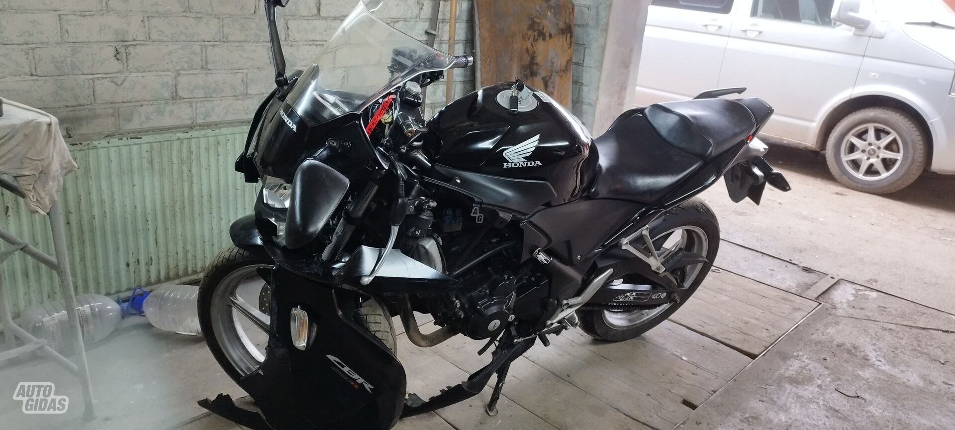 Honda CBR 2013 г Спортивные / Superbike мотоцикл
