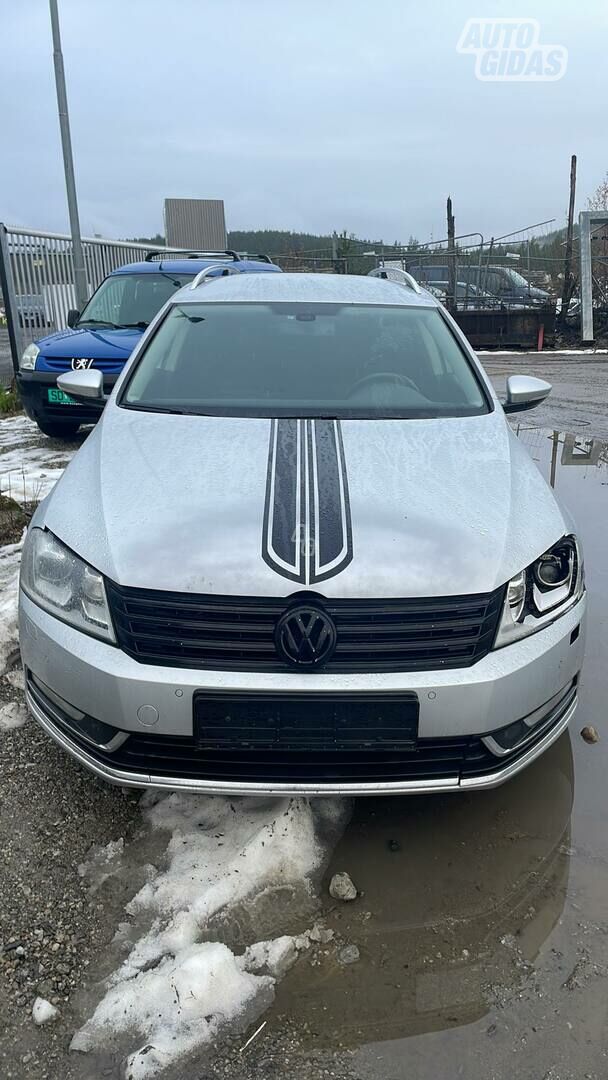 Volkswagen Passat 2012 г запчясти
