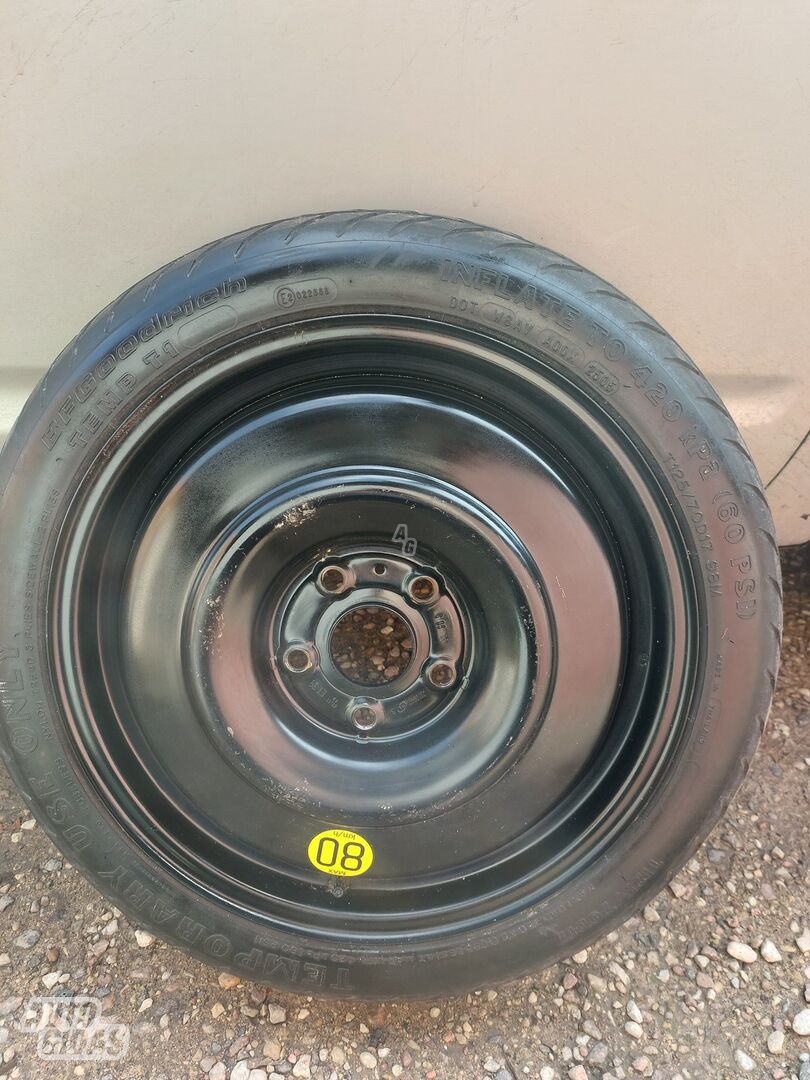 Toyota R17 запасное колесо