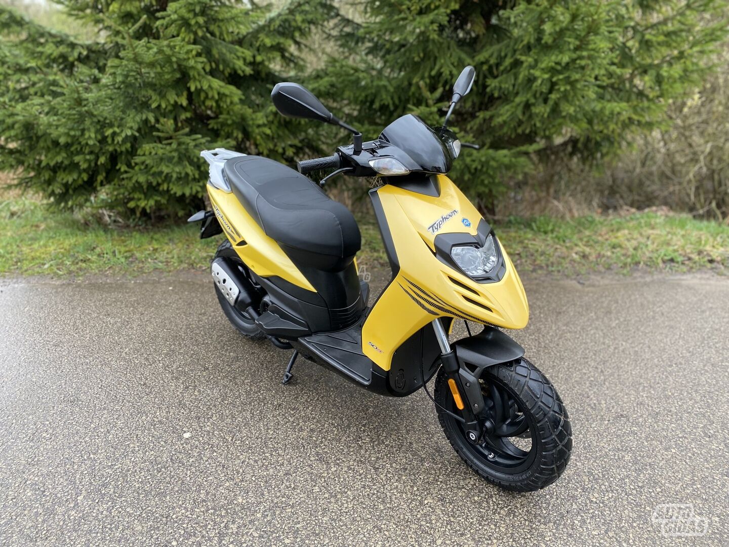 Piaggio Typhoon 2011 y Scooter / moped