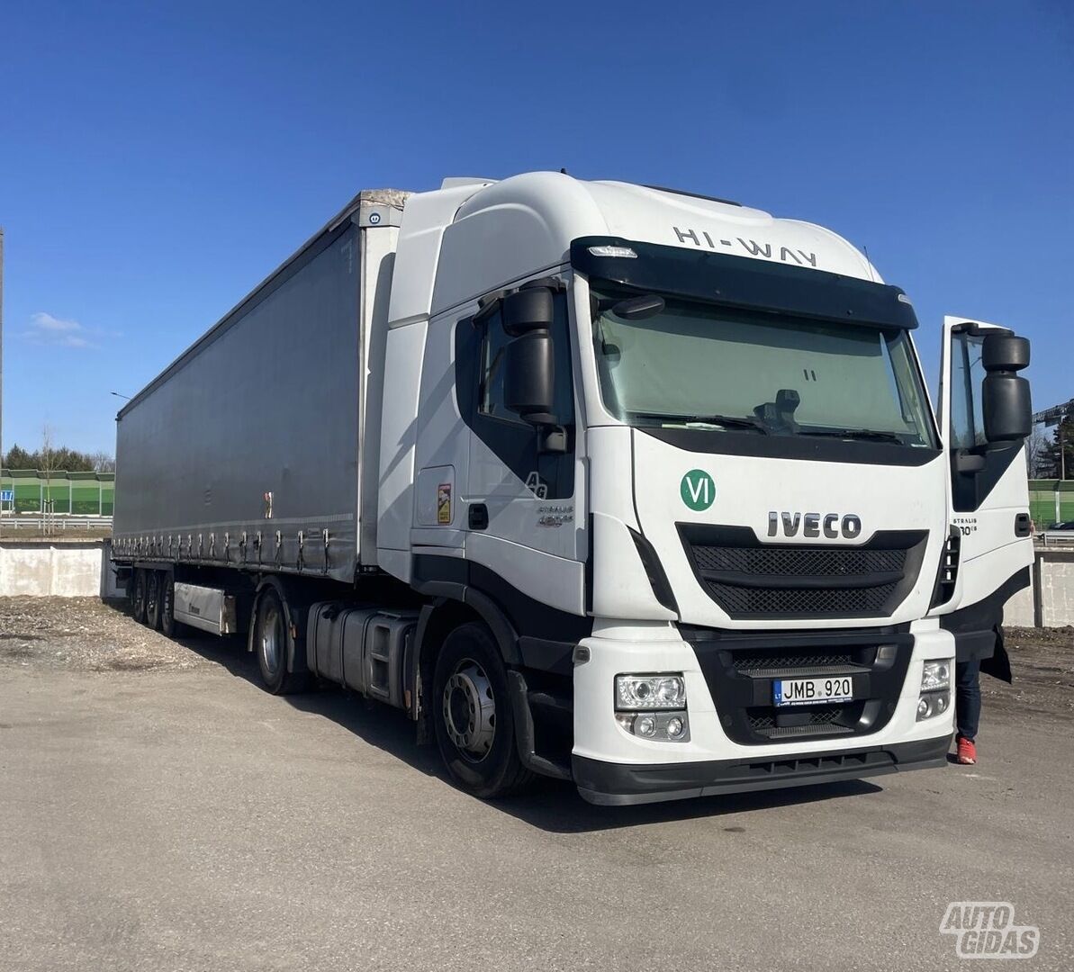 Iveco Stralis 460 2019 y Semi-trailer truck