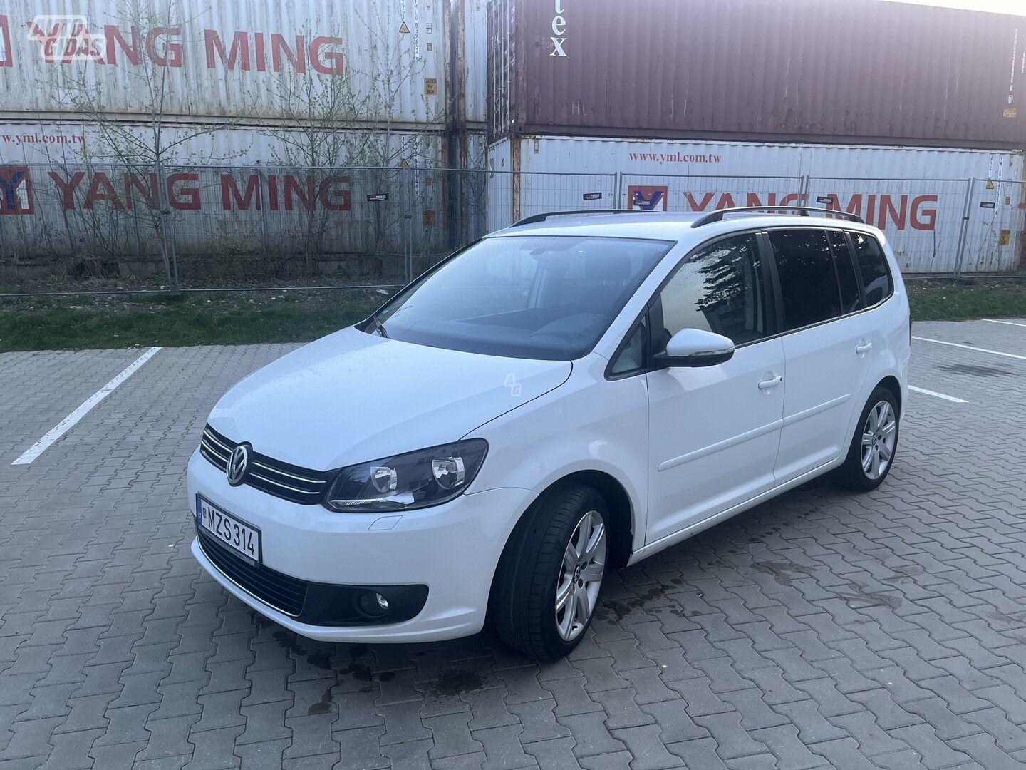 Volkswagen Touran 2015 y Van