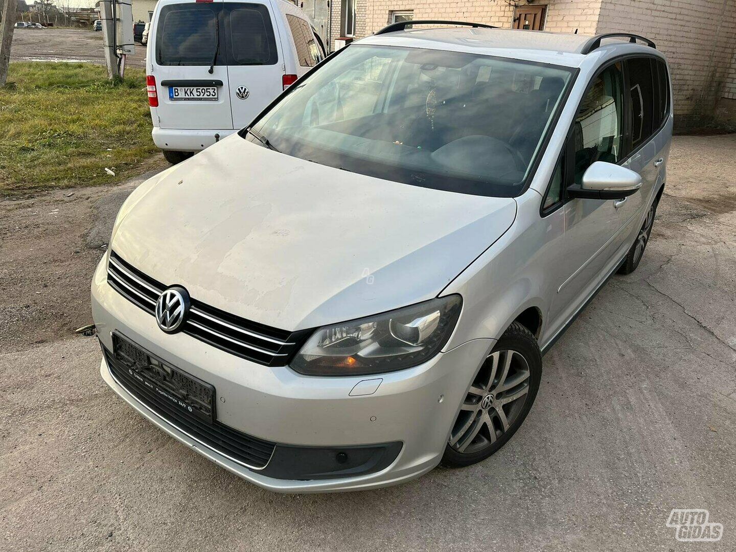 Volkswagen Touran II 2011 y parts