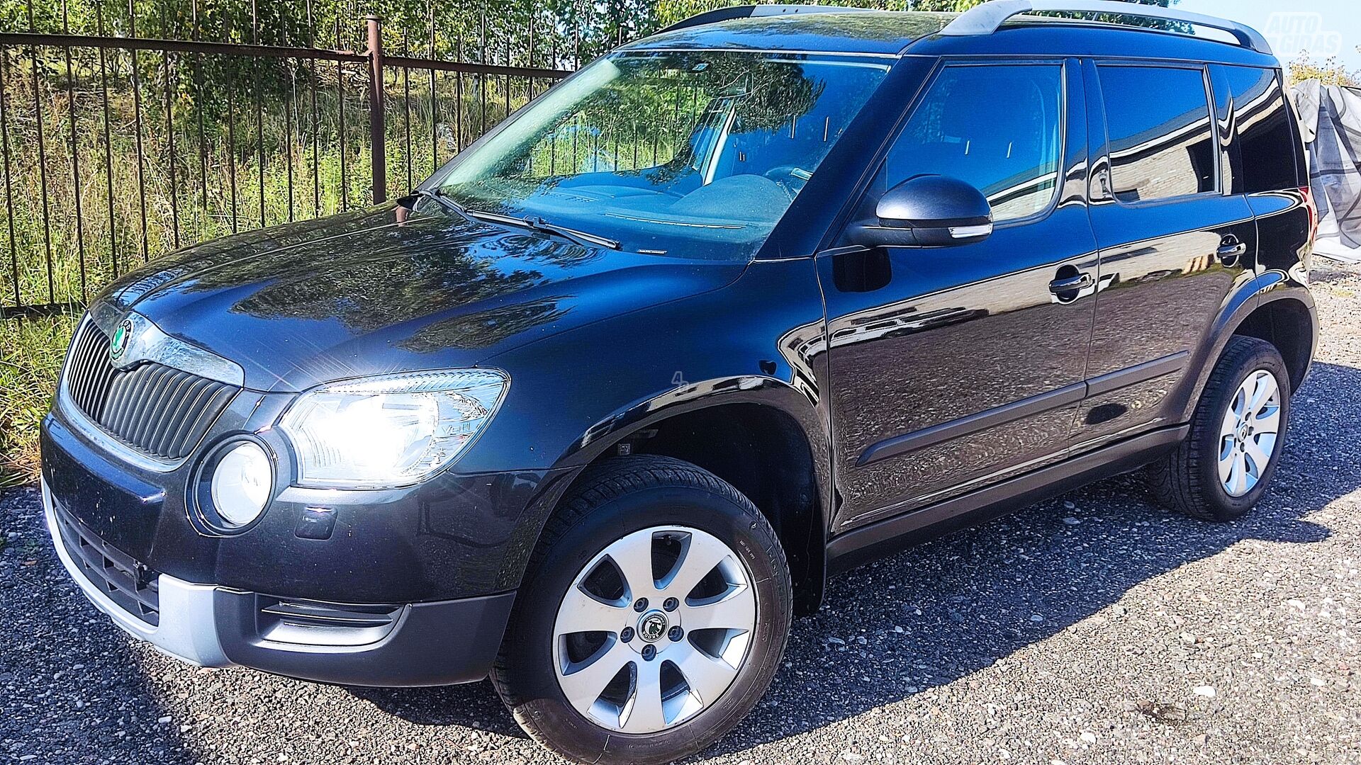 Skoda Yeti 2011 y Off-road / Crossover