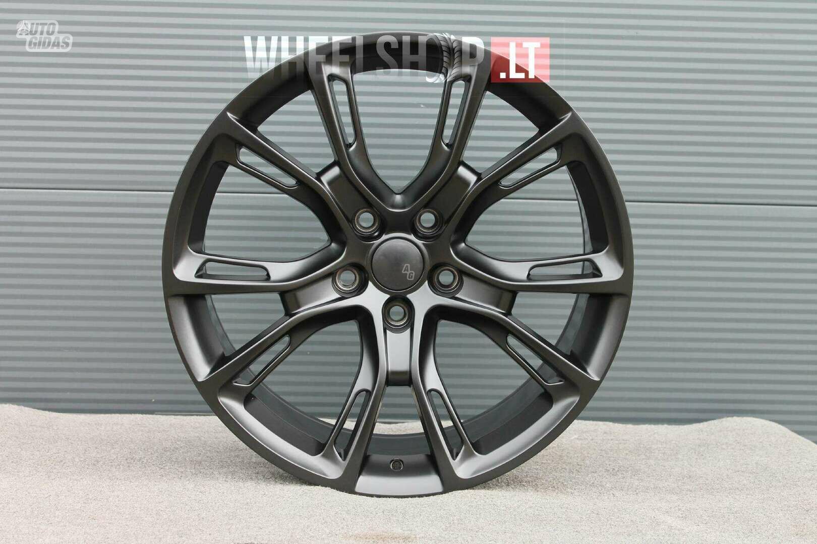 Spider Monkey Satin Black rims