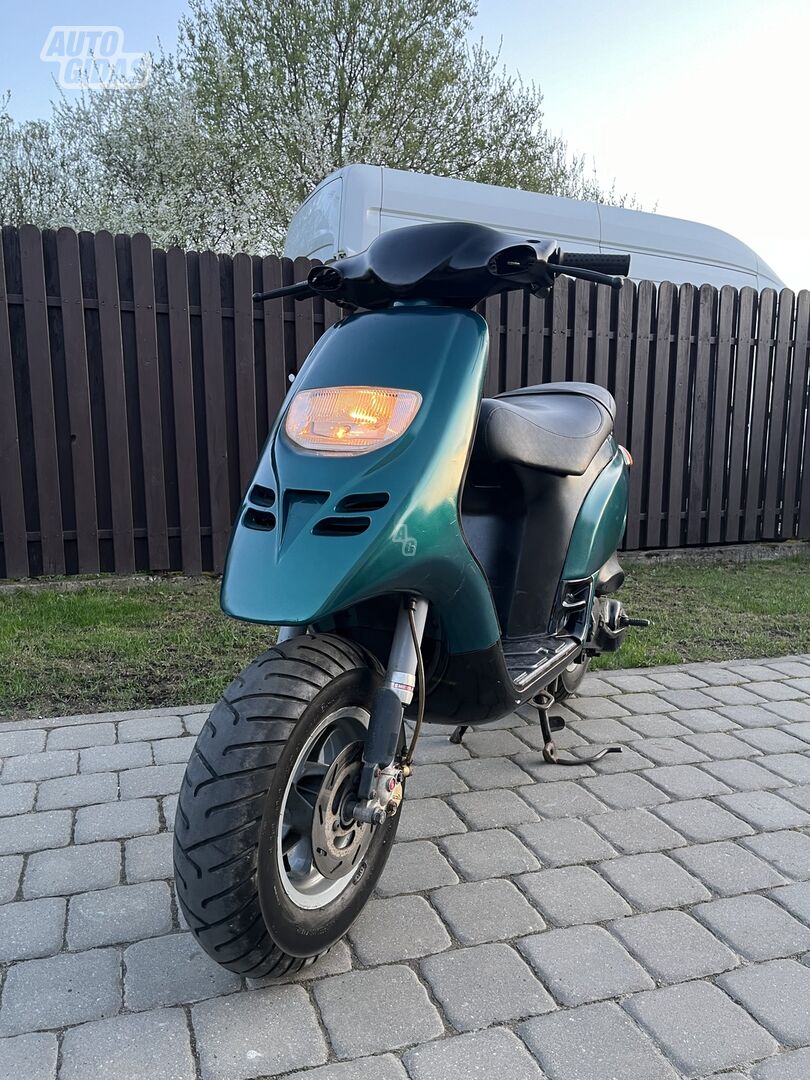 Piaggio Typhoon 2009 y Scooter / moped